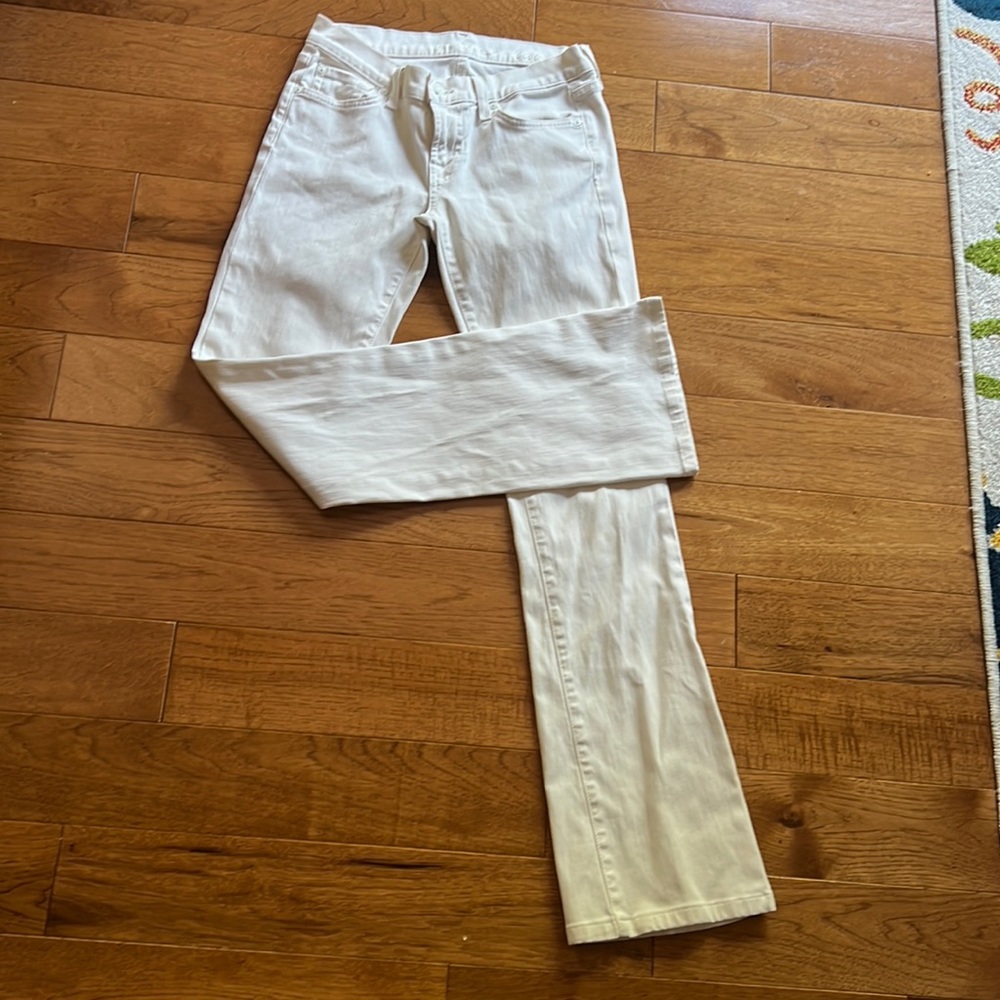 Like new without tags, “Seven Jeans”! Sz 26x30.